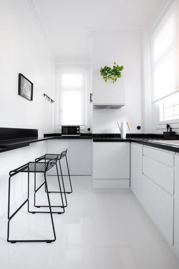 Trilogy Black Thessaloniki Exterior photo