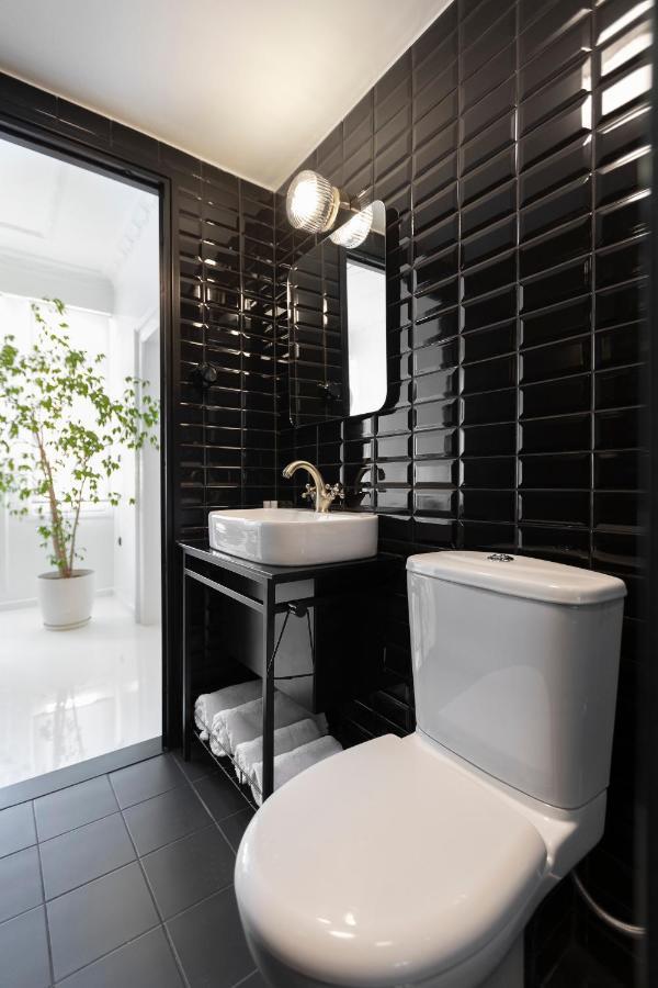 Trilogy Black Thessaloniki Exterior photo